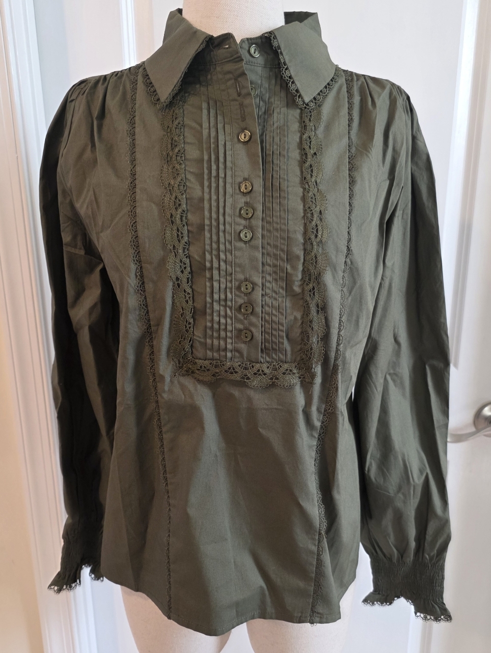 Avara New Blouse Size Small